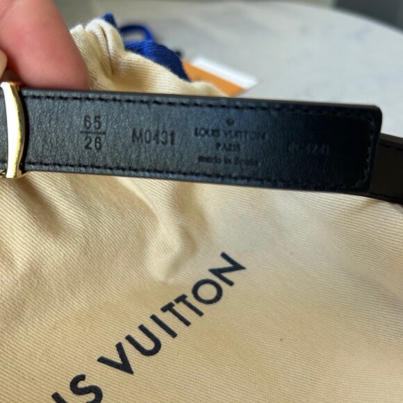 Louis Vuitton Belt. Reversible. Black on one side and brown on the other. - Picture 7 of 13